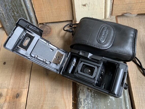 Olympus superzoom 70G camera bag 2000 Japan - Image 5