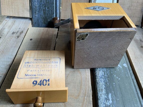 KYM 9401 square 2 tone brown Coffee grinder Germany 1950 - Image 2