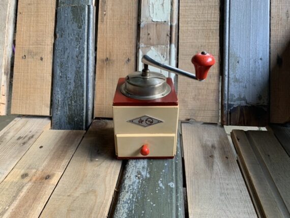 KYM 9339 square red white Coffee grinder Germany 1950 - Image 7