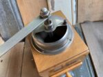 KYM C123 curved smaller coffee grinder Germany 1940 - Image 8