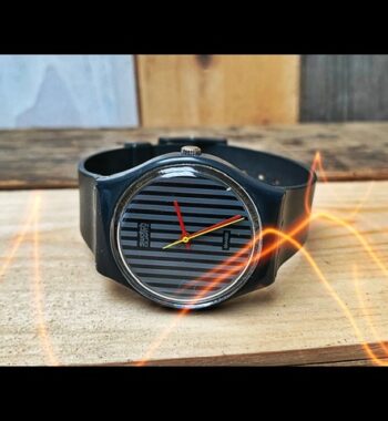 Swatch GA102 pinstripe red hands mens quartz watch 1985 Swiss