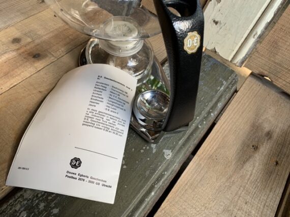 DE Cona D-size Douwe Egberts branded Netherlands England 1994 - Image 3