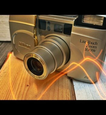 Nikon lite touch zoom 100W AF camera 35mm 2000