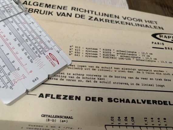 Graphoplex 643 pocket Electric log-log slide rule pouch Dutch manual 1960 France
