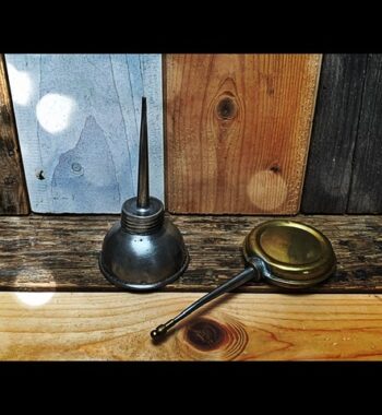 miniature pocket oil cans 2x metal tumb oiler tool 1940