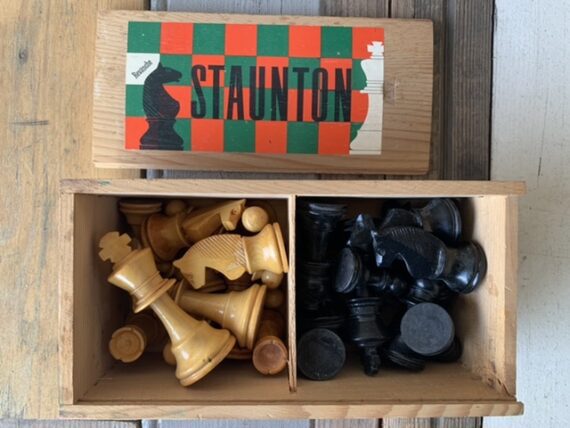 Chess set Staunton Revanche wood tournament lacquered Netherlands 1960
