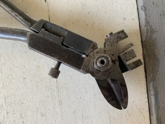 Heller's metal building kit pliers Mechanicus 1933 Germany