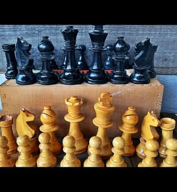 Chess set Staunton Revanche wood tournament lacquered Netherlands 1960