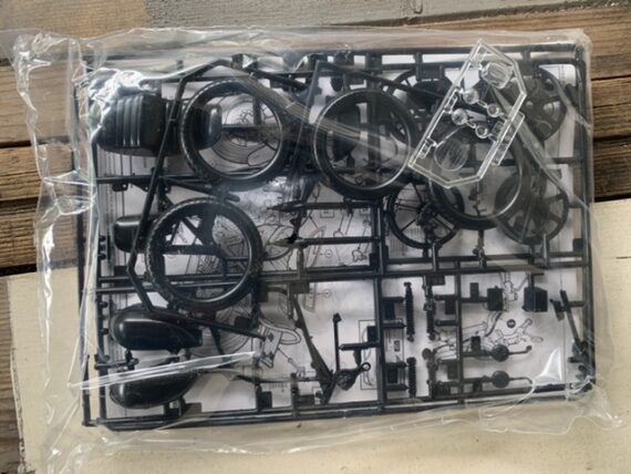 Revell 7801 Kawasaki KZ-1000 LTD model kit 1:12 1980 Germany - Image 6