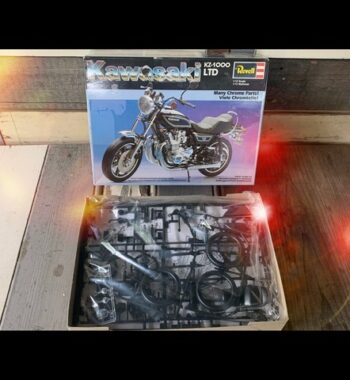 Revell 7801 Kawasaki KZ-1000 LTD model kit 1:12 1980 Germany