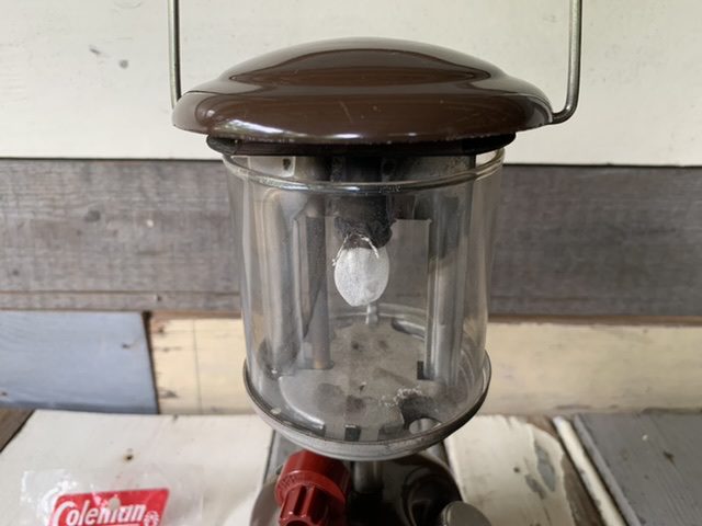 Coleman peak 1 model 222 camping lantern 1983 Canada Coleman peak 1 model 222 camping lantern 1983 Canada