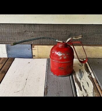 Oil squirt can red 700cl G700 metal auto tool 1950 Italy