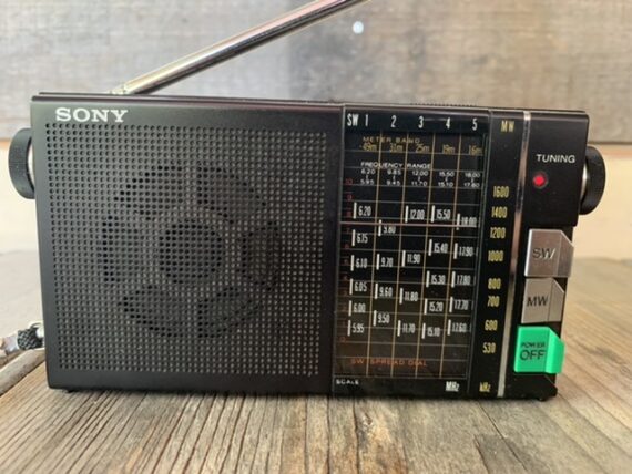 Sony ICR-4800 world receiver 6 bands stereo 1980 Japan