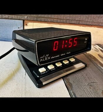 Alex cel-78 red LED space age design quartz alarm clock 1970