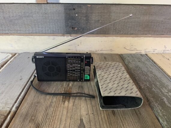 Sony ICR-4800 world receiver 6 bands stereo 1980 Japan