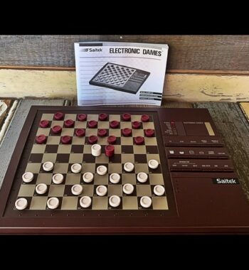 Dames Checkers computer 660 electronic Saitek 1988 Hong Kong