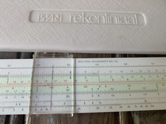 Fuji FJ 112 WN Wolter Noordhoff slide rule case Japan 1970