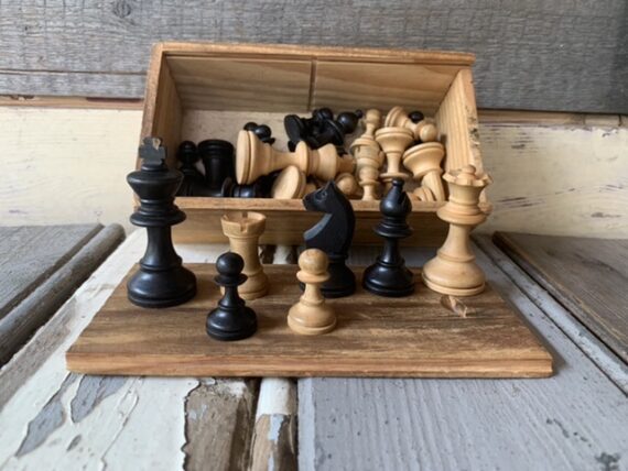 Chess set Staunton type smaller wood in box 1950 Netherlands - Image 6