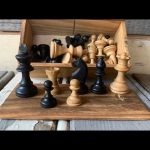 Chess set Staunton type smaller wood in box 1950 Netherlands