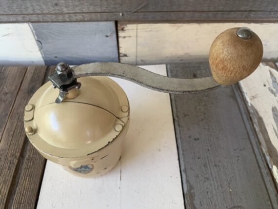 Peugeot G1 cream metal coffee grinder 1950 France - Image 4