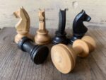 Chess set Staunton type smaller wood in box 1950 Netherlands - Image 5
