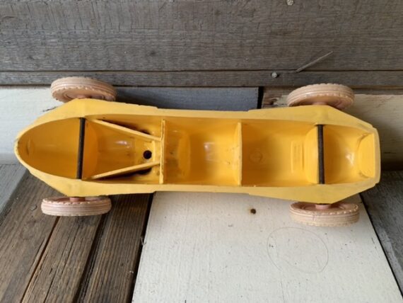 Tomte Stavanger big race car faded yellow vinyl 1970 Norway - Image 3