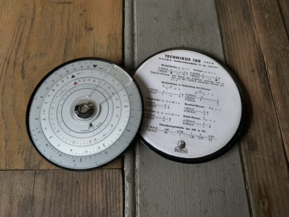 Norma Technikus 100 circular slide rule case Norma 1970 Germany - Image 2
