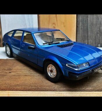 Polistil Rover 3500 metal model S728 scale 1:25 1980 Italy