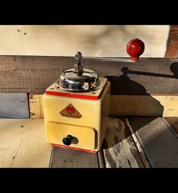 PeDe Dienes 619 square red white Coffee grinder Germany 1950