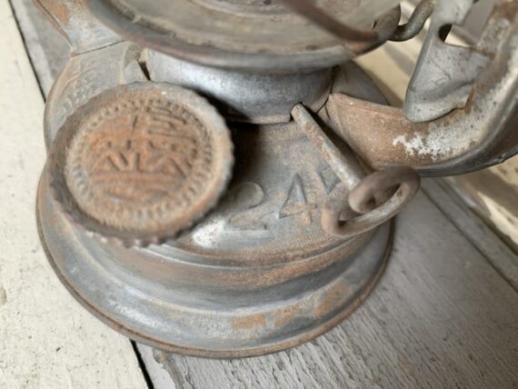 Kwang Hwa 245 hurricane oil lantern kerosine 1960 China