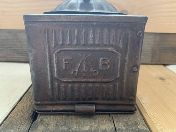 FB Tre Spade all metal coffee grinder 1930 Italy