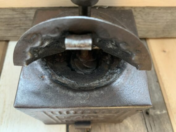 FB Tre Spade all metal coffee grinder 1930 Italy - Image 6