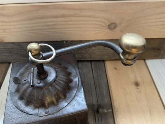 FB Tre Spade all metal coffee grinder 1930 Italy - Image 5