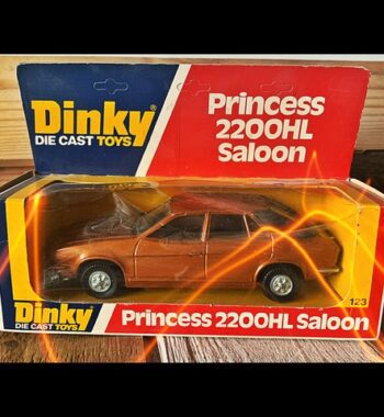 Dinky toys 123 Princess 2200HL Saloon box 1978 England