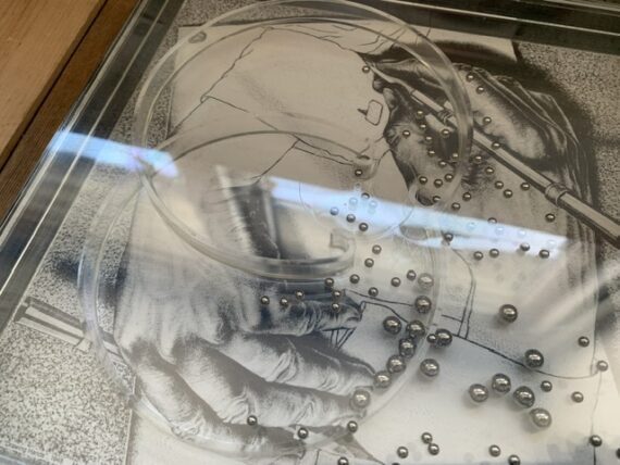 M.C. Escher dexterity puzzle game 1990 Pussycat Germany - Drawing hands