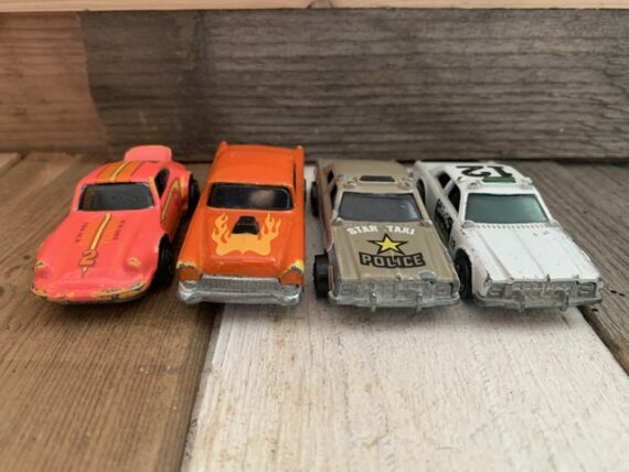 Hot wheels 4x Porsche police Chevy cars 1970 Hong Kong Malaysia - Image 6