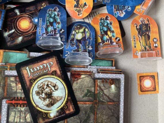 2x Dungeon Twister basic + expansion 1 Asmodée 2005 USA - Image 4