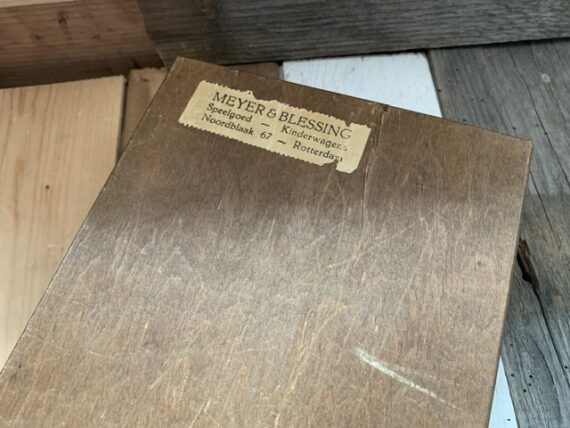 Vintage Poker set wood box chips dice cards 1930 Holland - Image 9