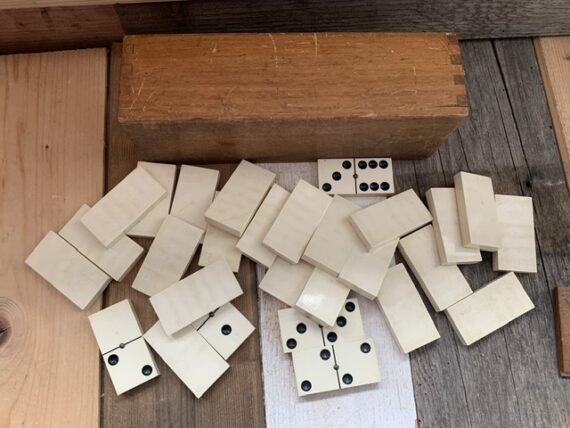 Double 6 Domino white bakelite set handmade in box 1950 Holland