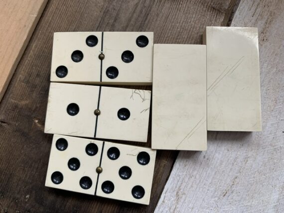 Double 6 Domino white bakelite set handmade in box 1950 Holland - Image 2