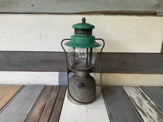 Coleman model 242B 300CP Sport-Lite lantern 1938 Canada - Image 2
