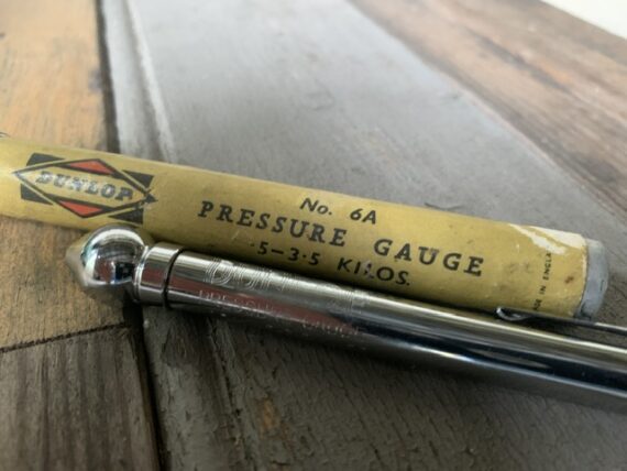 Dunlop 6A classic car tire pressure gauge straight tool tube 1960 England