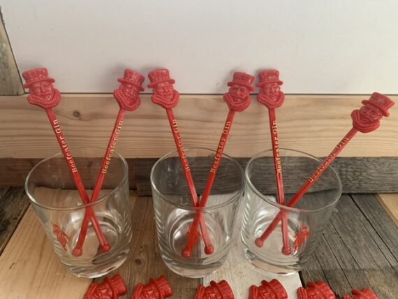 Beefeater Dry Gin lot 3x glasses 12x stirrer swizzle sticks 1980 England - Image 5