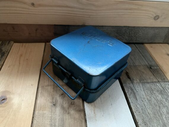 Radius 46 LTD metal case camping stove with accessories 1950 Sweden - Image 2