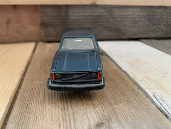 Nacoral Volvo 244 DL scale 1/43 ref 124 1980 Spain - Image 5