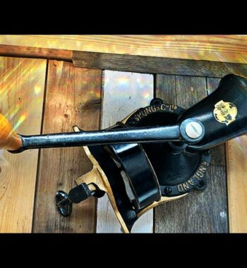 Spong no 3 coffee grinder with cup cast iron 1960 England