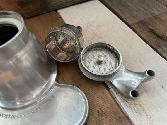 Mignon 2 cup moka pot OMG Italy 1950 red swing knob - Image 7