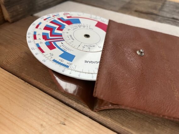 Graphoplex Modele 62 circular slide rule in case Radiological 1960 France