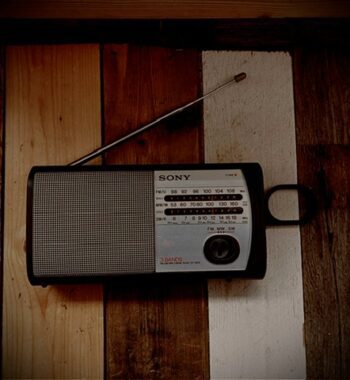 Sony ICR-403S radio 3 bands FM MW SW 1990 Japan