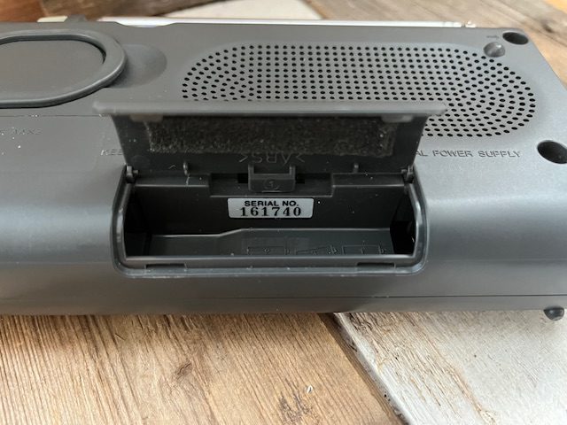Sony ICR-403S radio 3 bands FM MW SW 1990 Japan - Vintage Man Stuff
